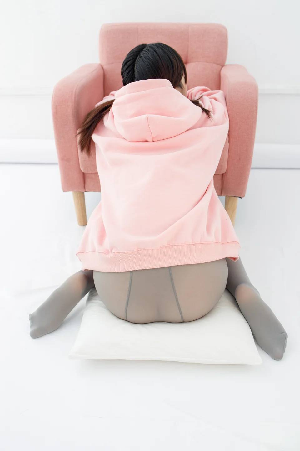 森萝财团_小夜_No_002_内部017_真空灰丝80D_137P,1V_5_01GBP tg@simisebaisi 【丝足阁】072.webp